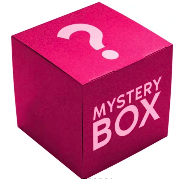 Other - Mystery Box random items clothes 6pc